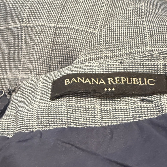 Banana Republic Gray Windowpane Pencil Skirt - Picture 3 of 3